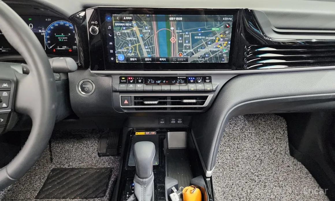 Toyota Camry 2024 2.5 XLE Premium Hybrid