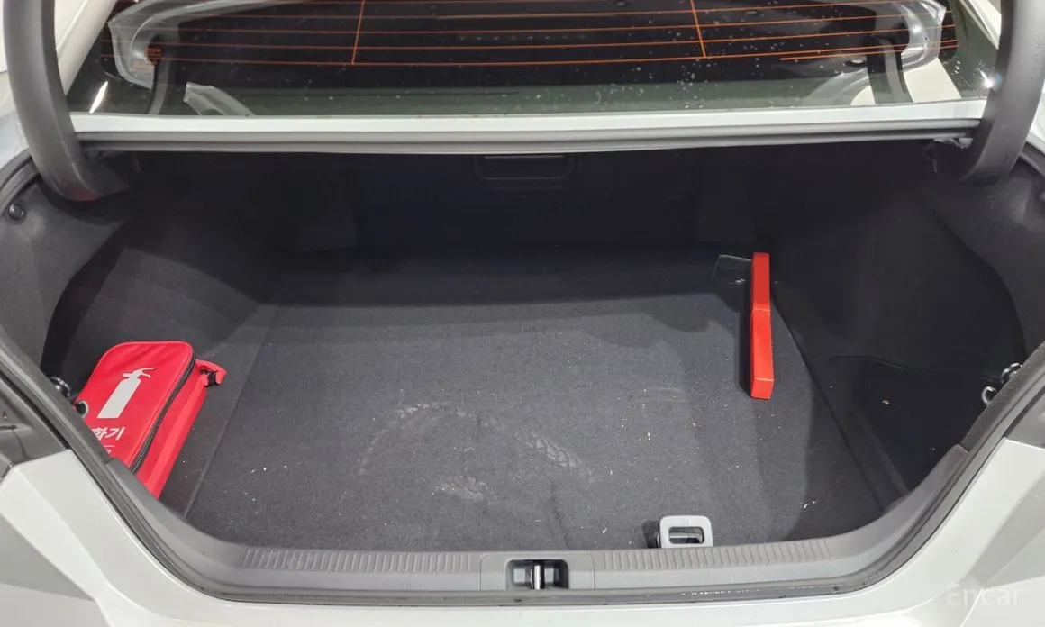 Toyota Camry 2024 2.5 XLE Premium Hybrid