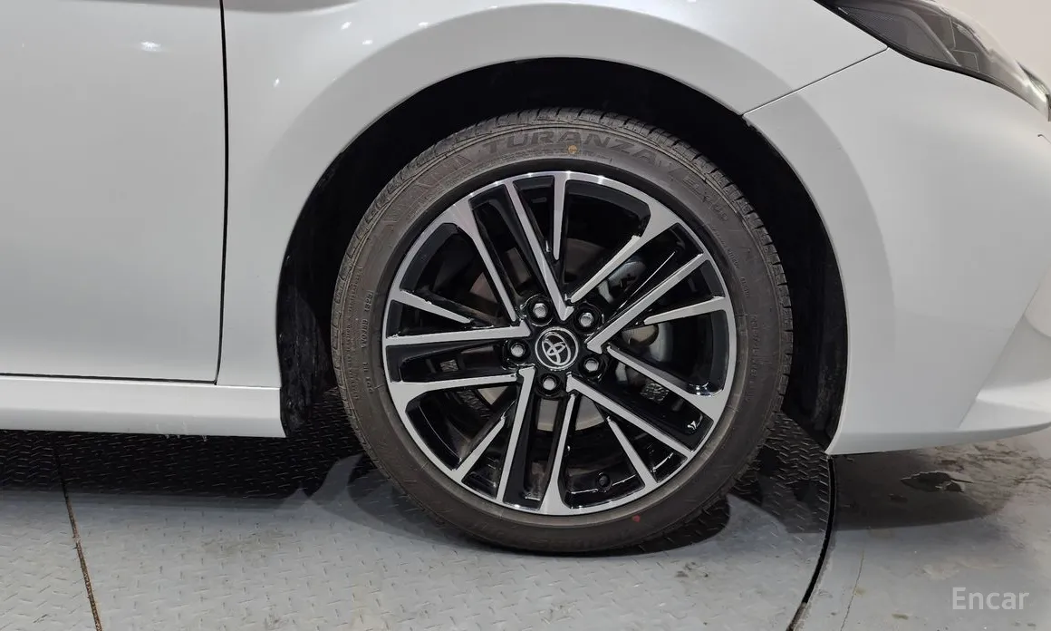 Toyota Camry 2024 2.5 XLE Premium Hybrid