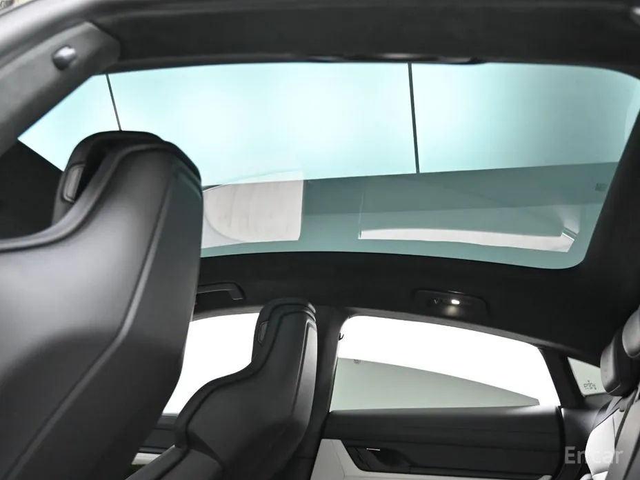 Porsche Taycan 2020 Turbo