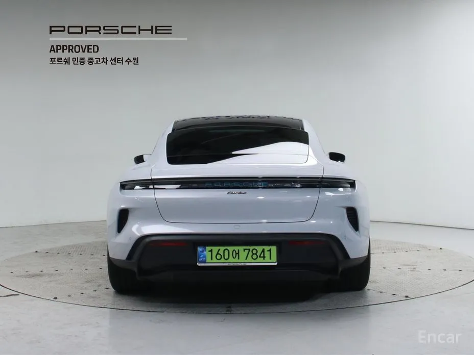 Porsche Taycan 2020 Turbo