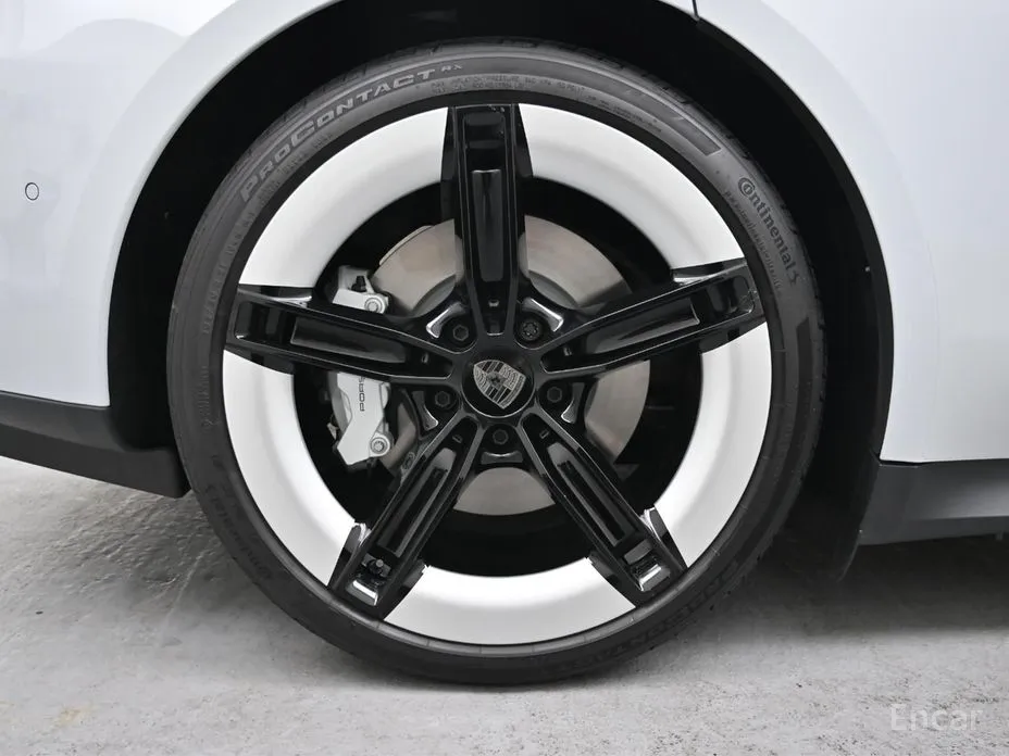 Porsche Taycan 2020 Turbo