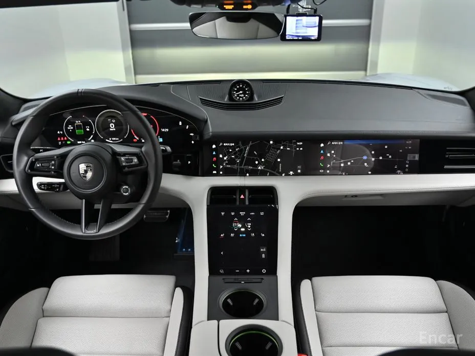 Porsche Taycan 2020 Turbo