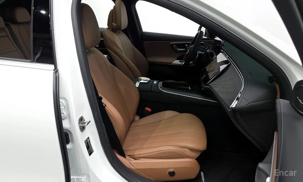 Mercedes-Benz E-Class 2024 E200 Avantgarde Limited