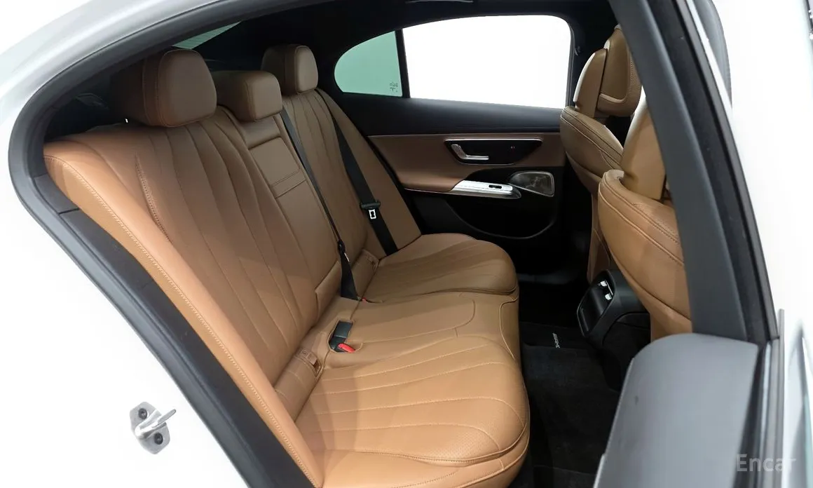 Mercedes-Benz E-Class 2024 E200 Avantgarde Limited