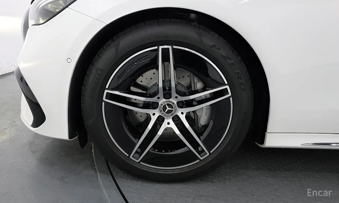 Mercedes-Benz E-Class 2024 E200 Avantgarde Limited