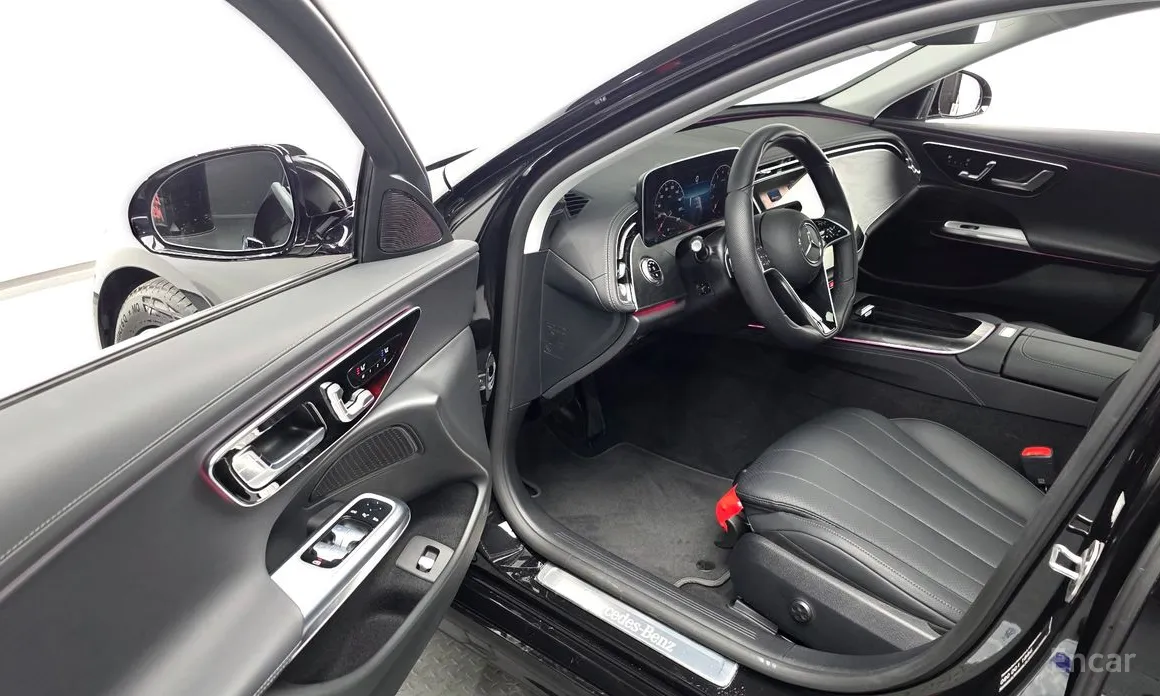 Mercedes-Benz E-Class 2024 E200 Avantgarde