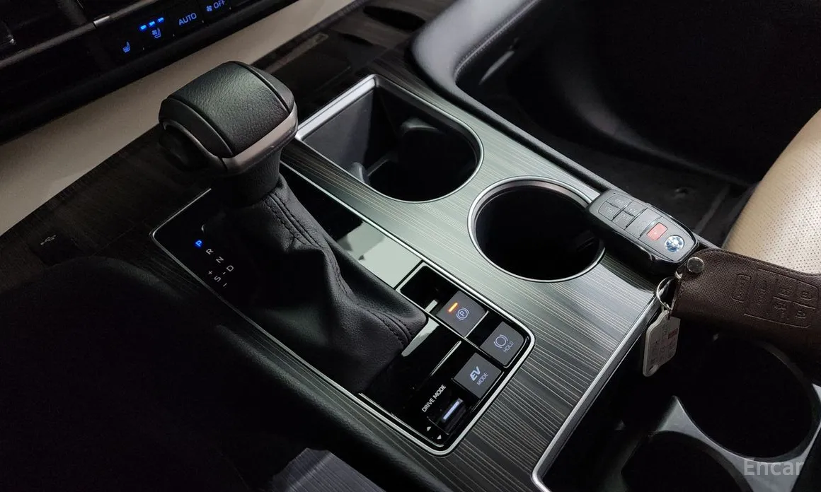 Toyota Sienna 2020 2.5 Hybrid 2WD