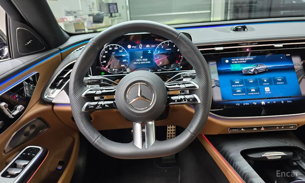 Mercedes-Benz E-Class 2024 E300 4MATIC AMG Line