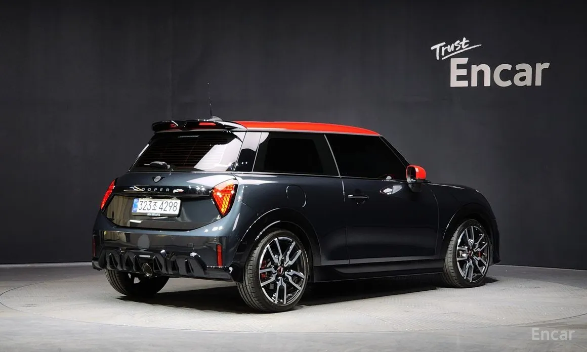 Mini Cooper 2024 JCW