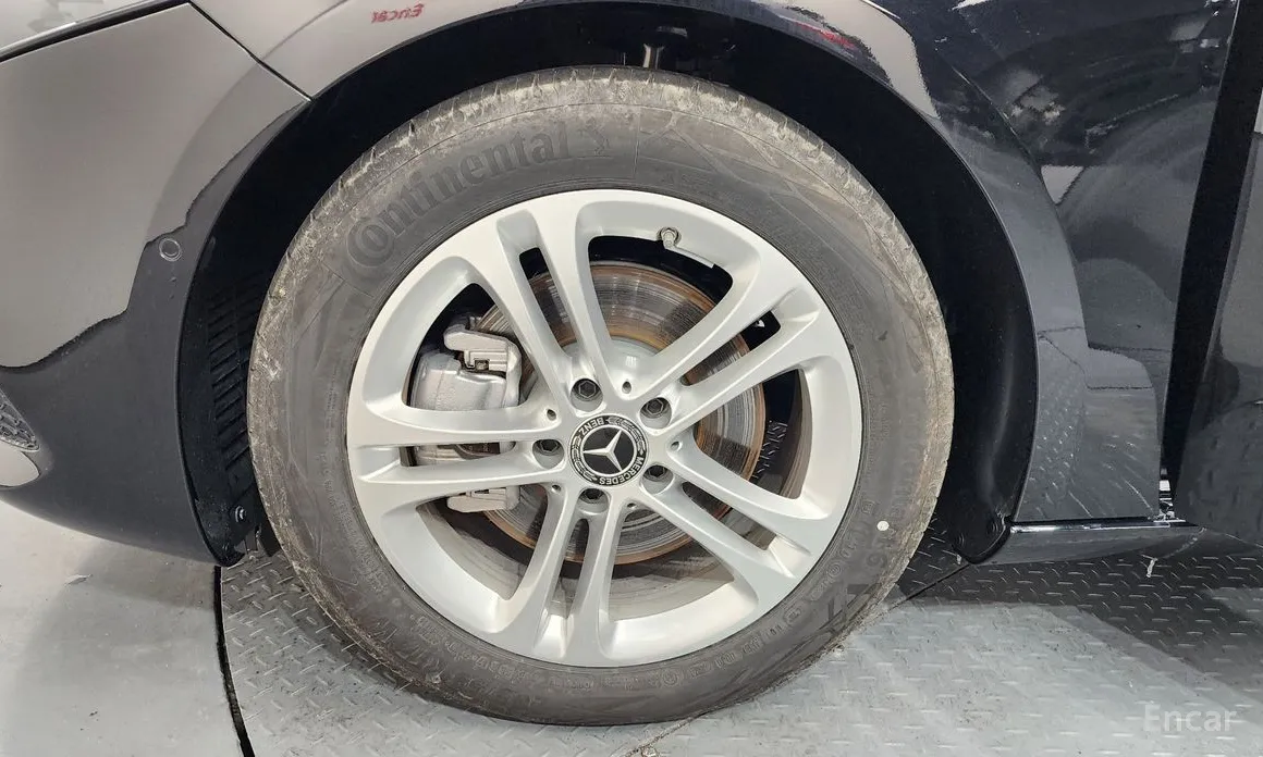 Mercedes-Benz A-Class 2019 A220 Hatchback