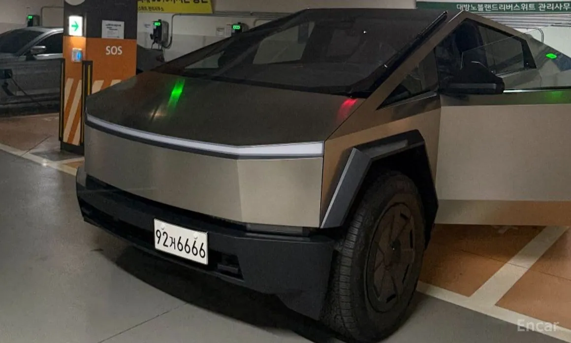 Tesla Cybertruck 2023 Cyberbeast