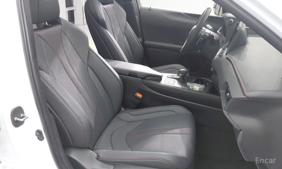 Lexus UX 2024 2.0 F-Sport 2WD