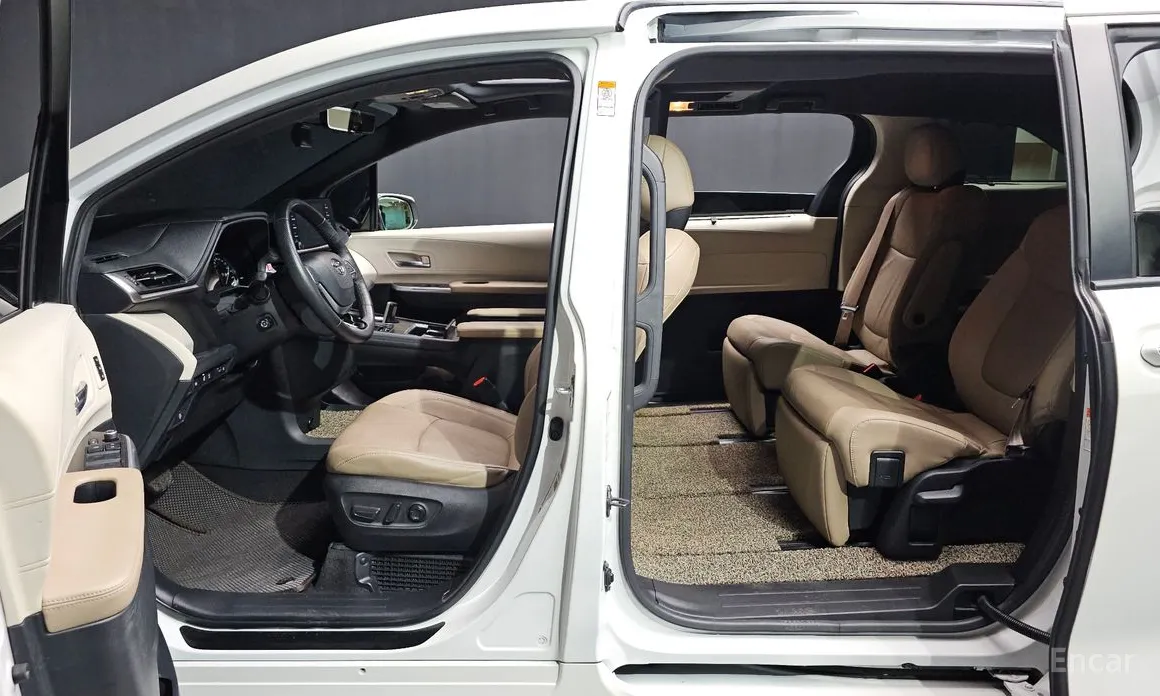 Toyota Sienna 2020 2.5 Hybrid 2WD