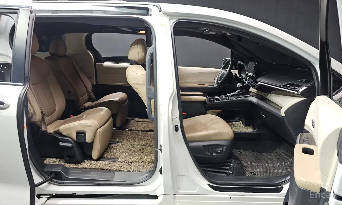 Toyota Sienna 2020 2.5 Hybrid 2WD