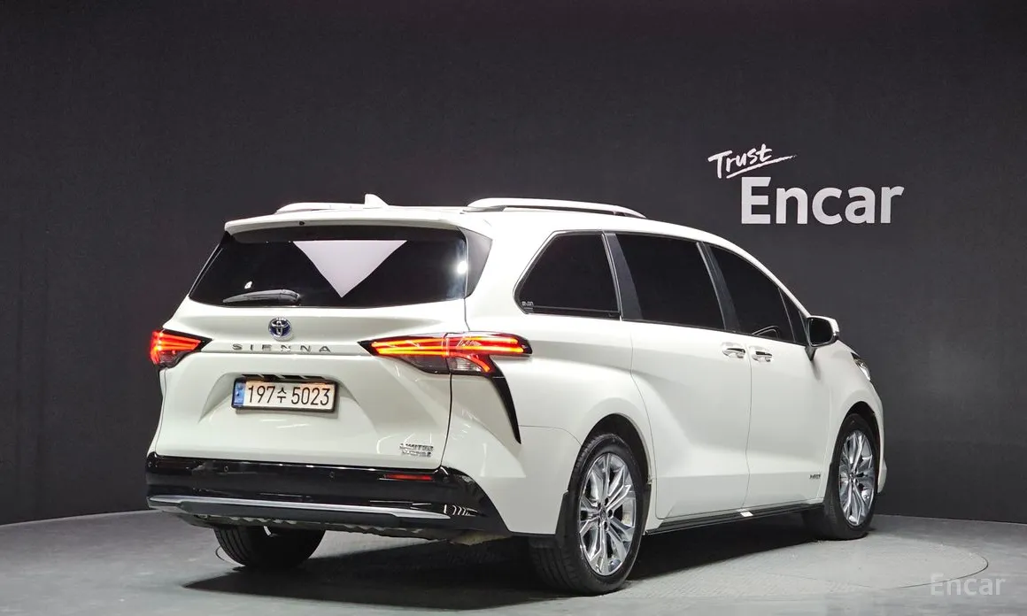 Toyota Sienna 2020 2.5 Hybrid 2WD