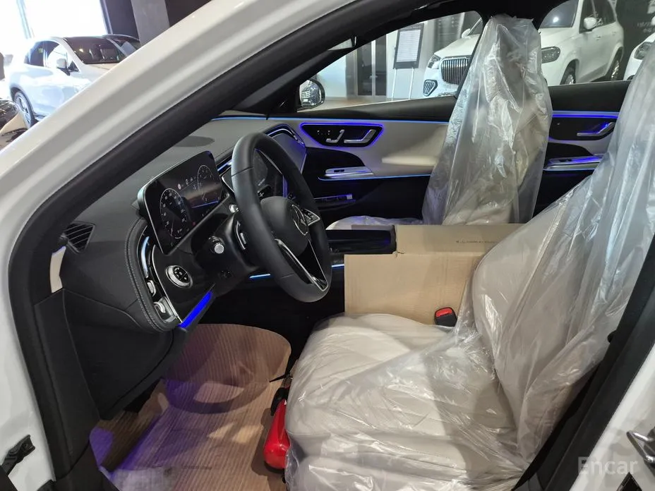 Mercedes-Benz E-Class 2024 E200 Avantgarde