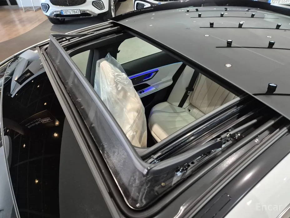 Mercedes-Benz E-Class 2024 E200 Avantgarde