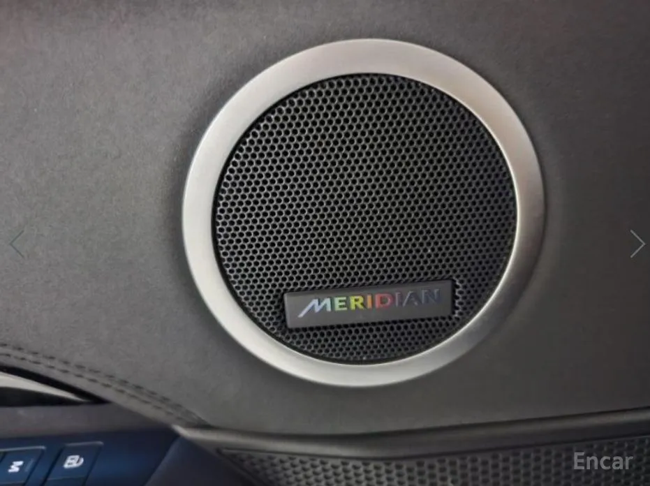 Land Rover Discovery 2017 2.0 P300 SE