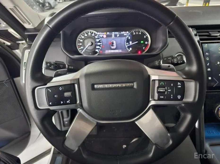 Land Rover Discovery 2017 2.0 P300 SE