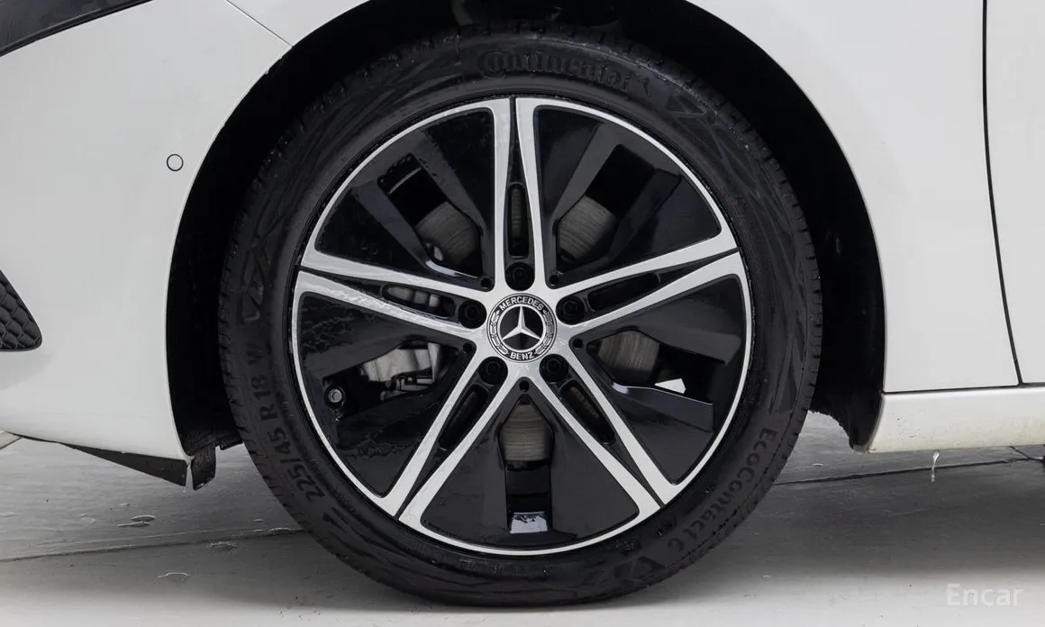 Mercedes-Benz A-Class 2019 A220 Sedan