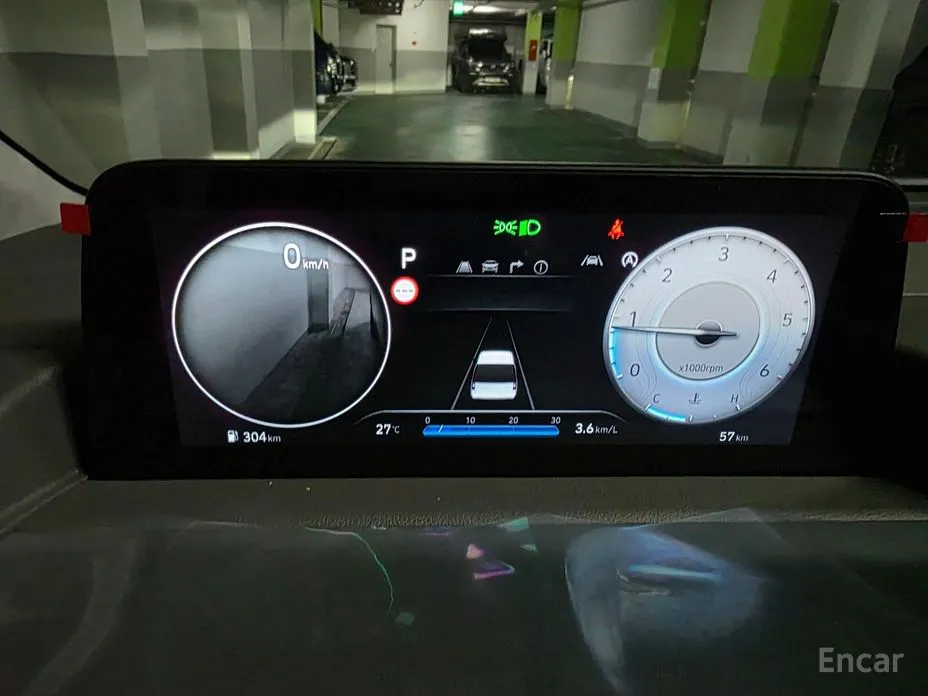 Hyundai Staria 2021 4WD Lounge 9-Seater