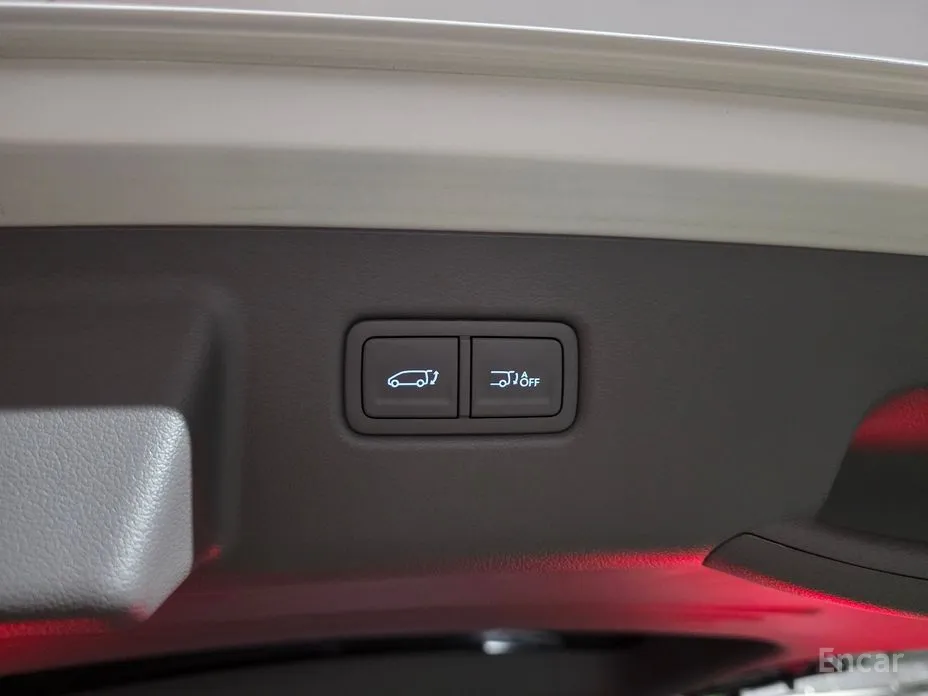 Hyundai Staria 2021 4WD Lounge 9-Seater