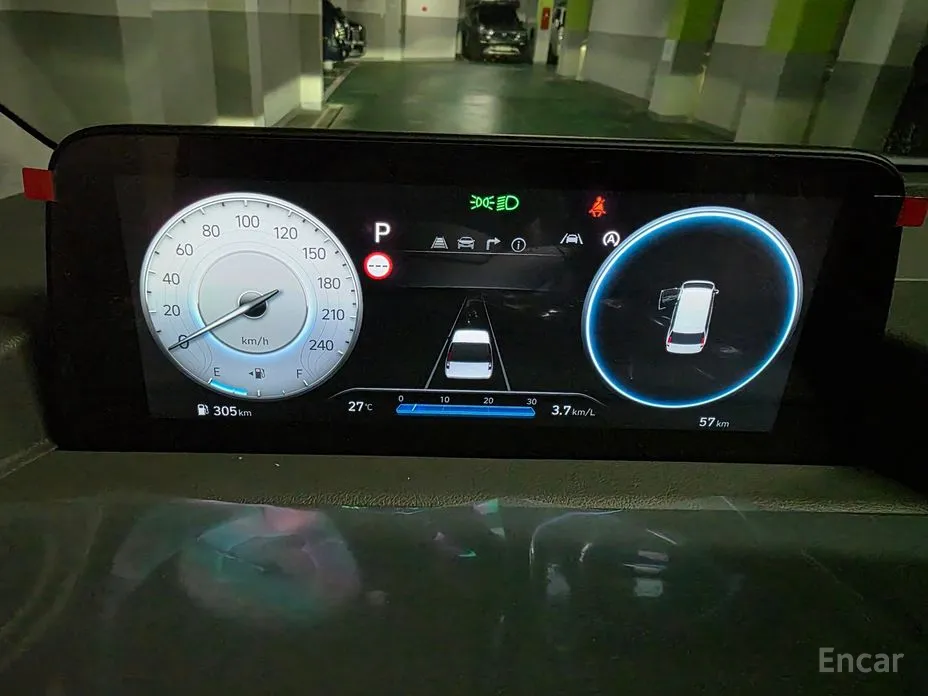 Hyundai Staria 2021 4WD Lounge 9-Seater