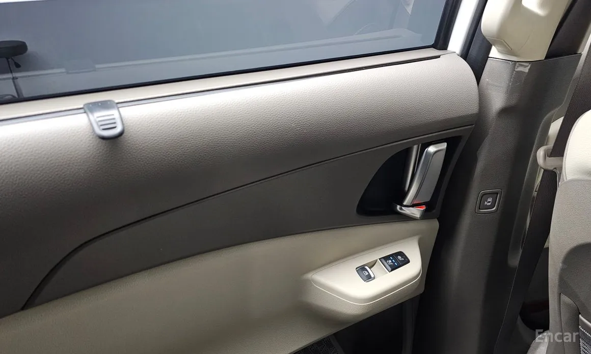 Kia Carnival 2023 Gasoline 9-Seater Noblesse