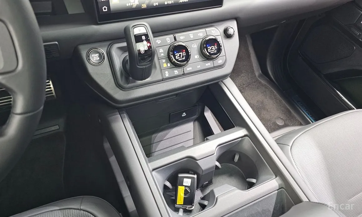 Land Rover Defender 2020 110 P635 Octa