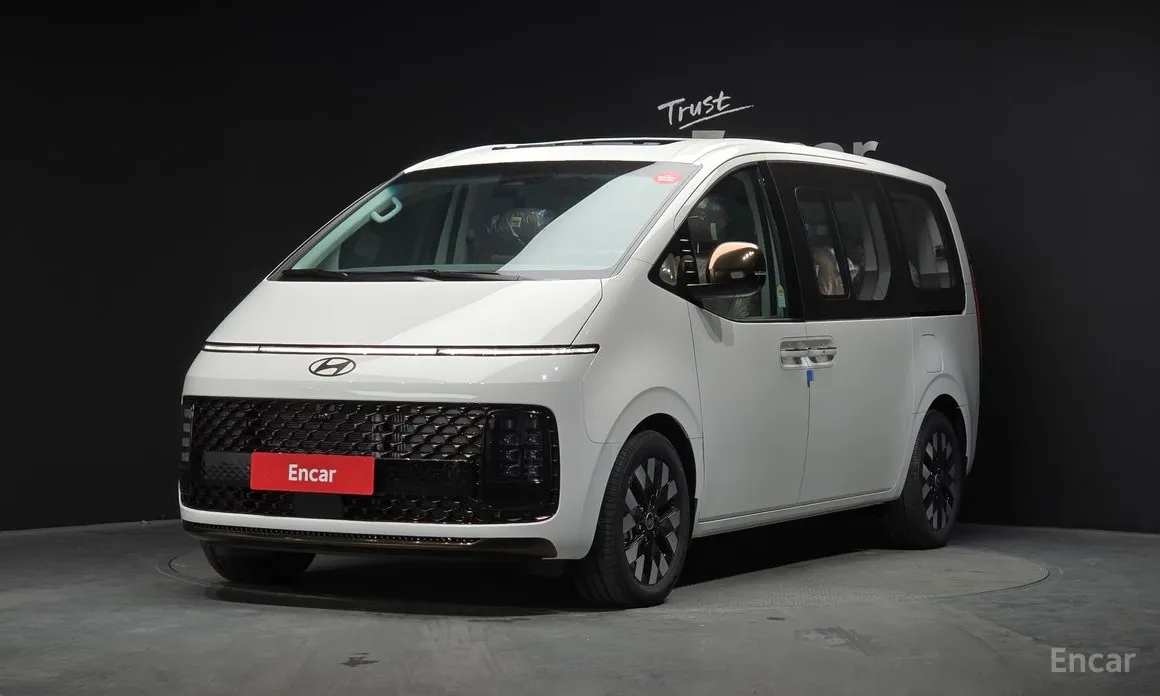 Hyundai Staria 2021 4WD Lounge 9-Seater