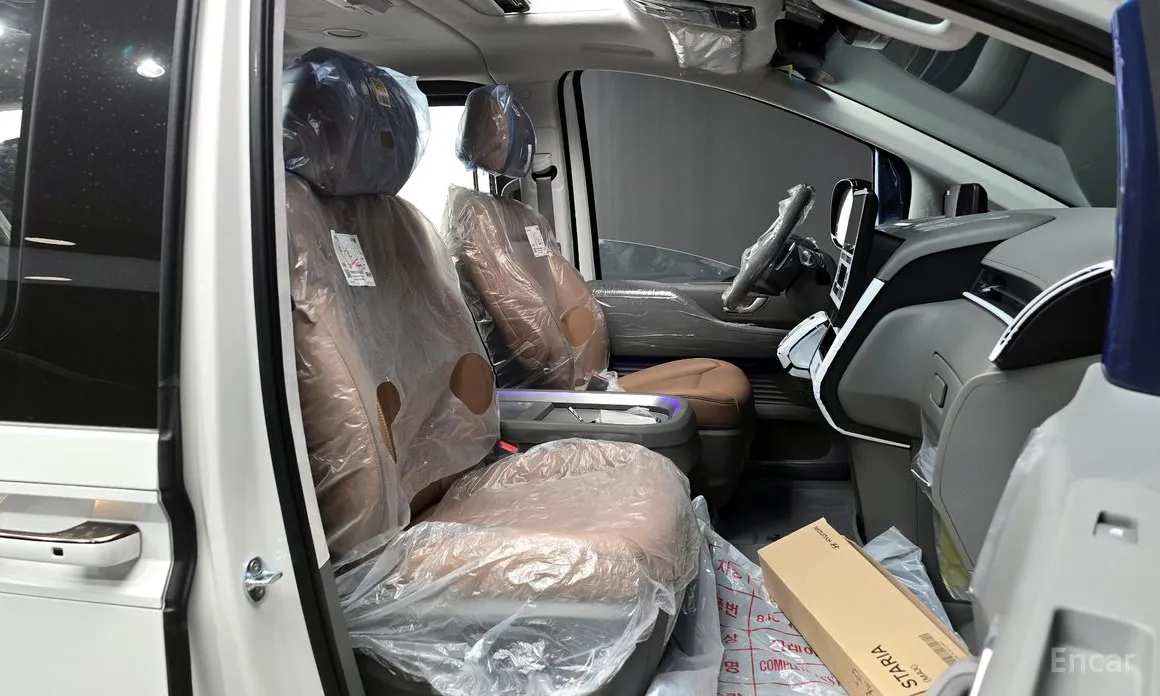 Hyundai Staria 2021 4WD Lounge 9-Seater