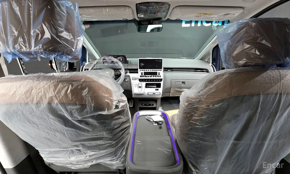 Hyundai Staria 2021 4WD Lounge 9-Seater