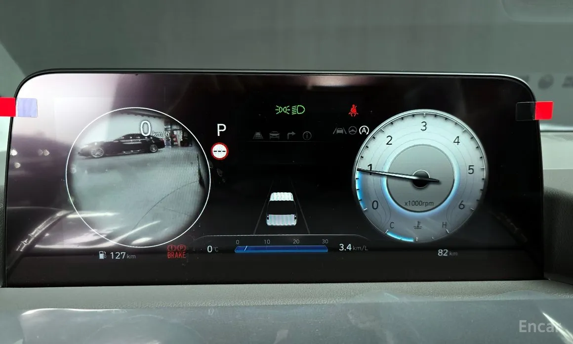 Hyundai Staria 2021 4WD Lounge 9-Seater