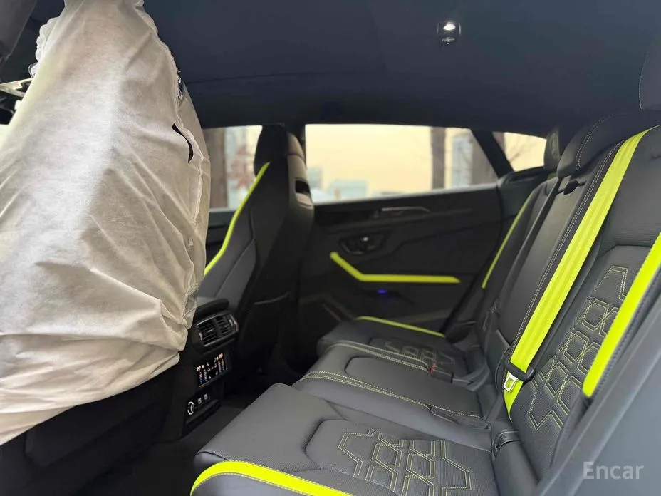 Lamborghini Urus 2018 4.0 V8 SE