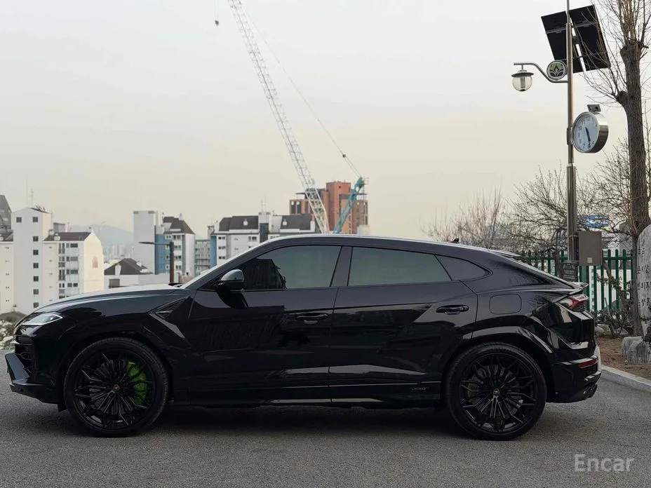 Lamborghini Urus 2018 4.0 V8 SE
