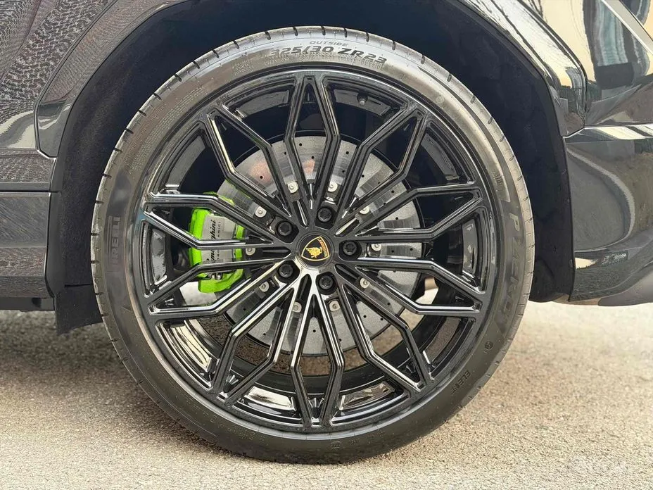 Lamborghini Urus 2018 4.0 V8 SE