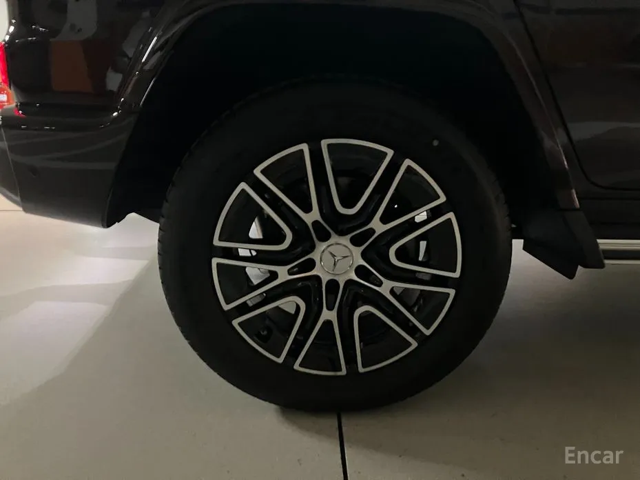 Mercedes-Benz G-Class 2024 G450d Manufaktur