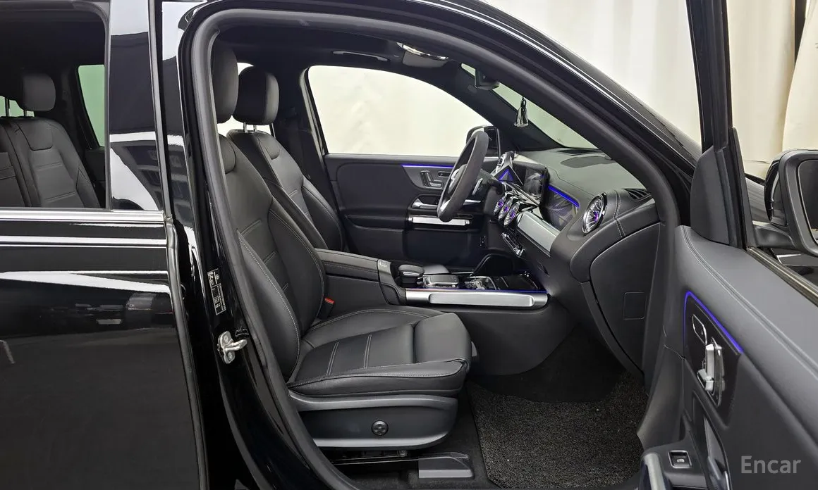 Mercedes-Benz EQB 2022 EQB300 4MATIC AMG Line