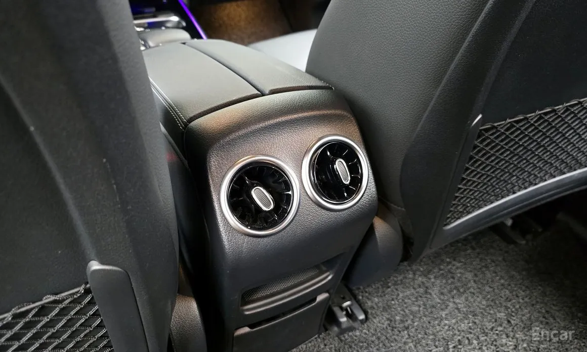 Mercedes-Benz EQB 2022 EQB300 4MATIC AMG Line