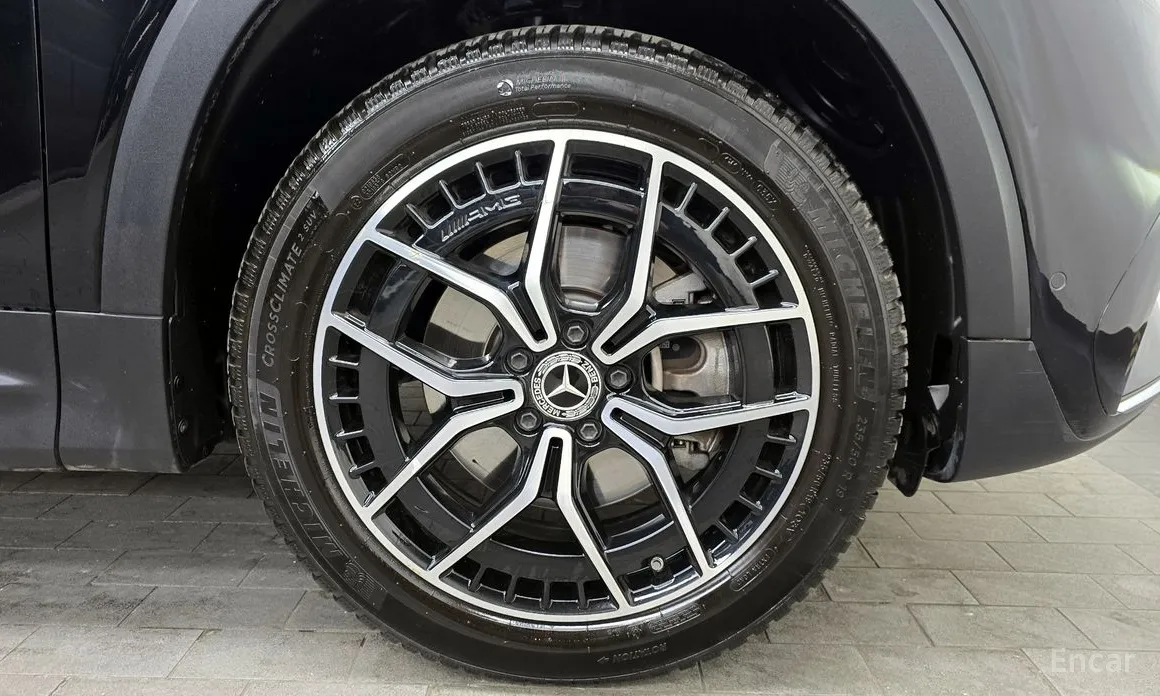 Mercedes-Benz EQB 2022 EQB300 4MATIC AMG Line