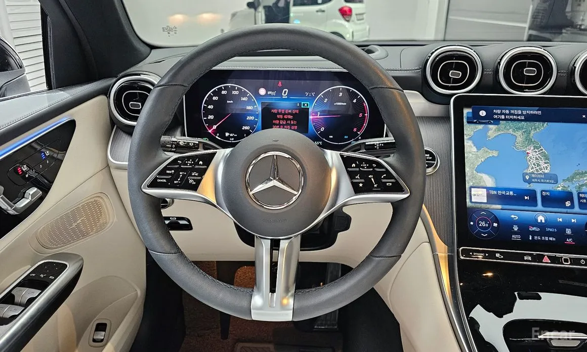 Mercedes-Benz GLC-Class 2023 GLC220 d 4MATIC