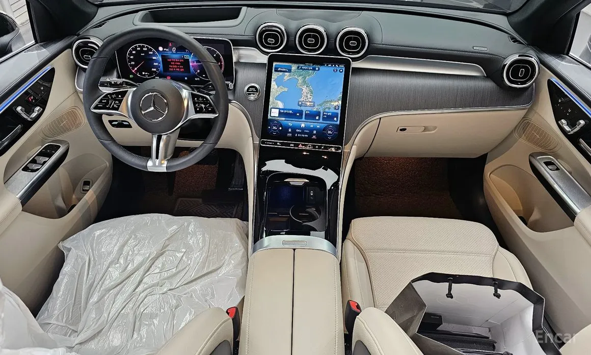 Mercedes-Benz GLC-Class 2023 GLC220 d 4MATIC