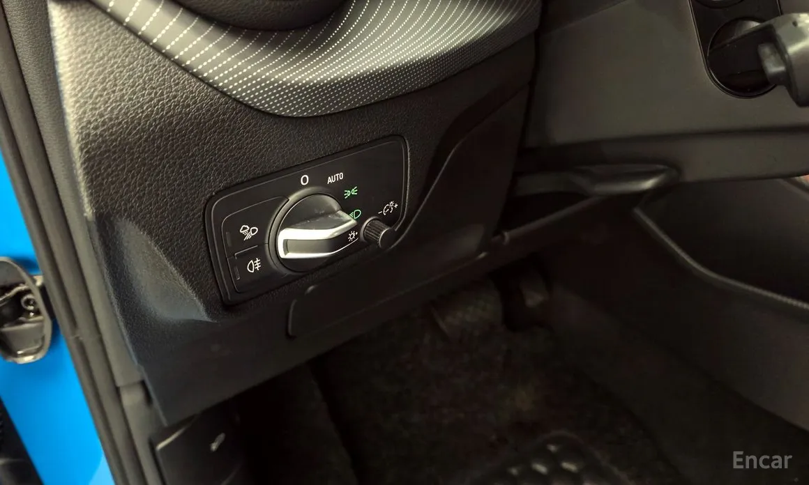 Audi Q2 2017 35 TDI Premium