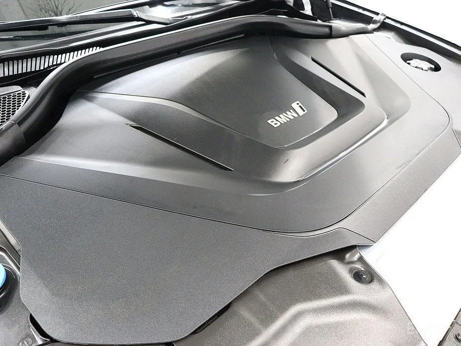 BMW iX3 2021 M Sports