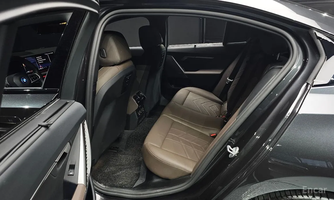 BMW i5 2023 eDrive 40 M Sport