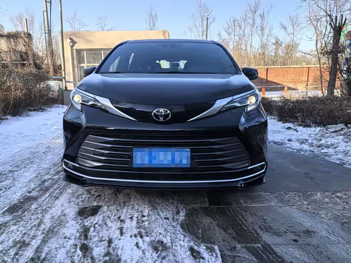 Toyota Sienna 2024 2024款 2.5L混动 四驱豪华版