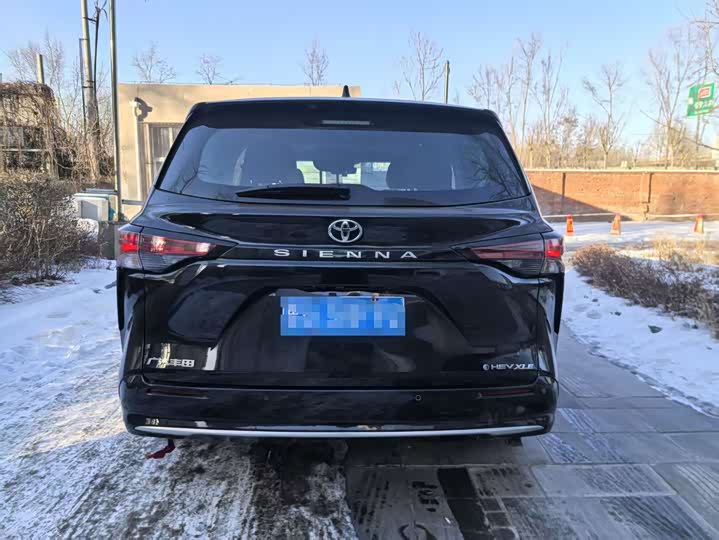 Toyota Sienna 2024 2024款 2.5L混动 四驱豪华版