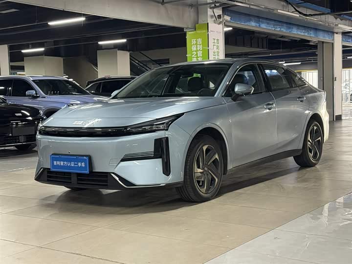 Geely Galaxy L6 2025 2025款 EM-i 140km 星舰版