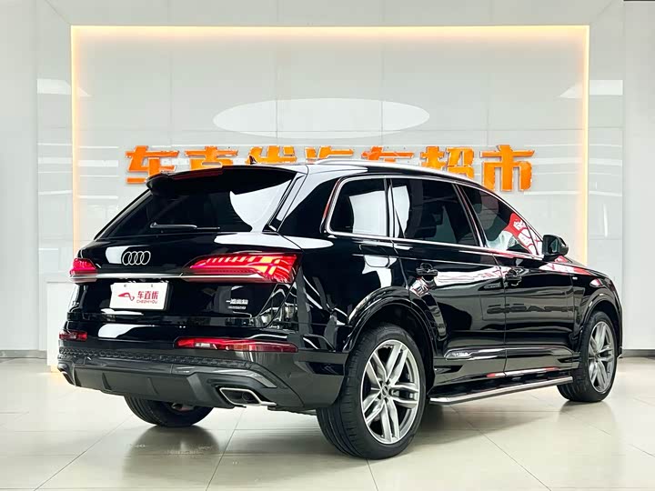 Audi Q7 2025 2025款 45 TFSI quattro S line运动型
